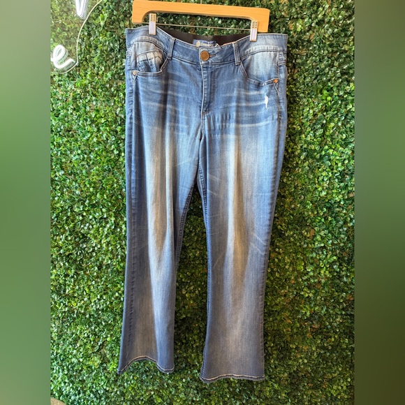 S2 pairs of Democracy “ab” Solution jeans - Picture 2 of 7